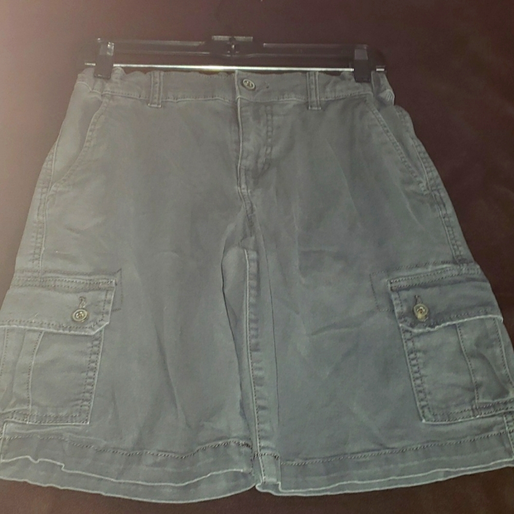 Arizona Jean Co. Boys charcoal cargo shorts, size 16 Husky,
